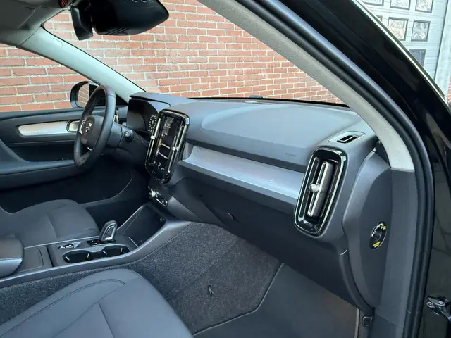 Volvo XC40 1.5 T3 Momentum Aut. 2020 Benzine 27