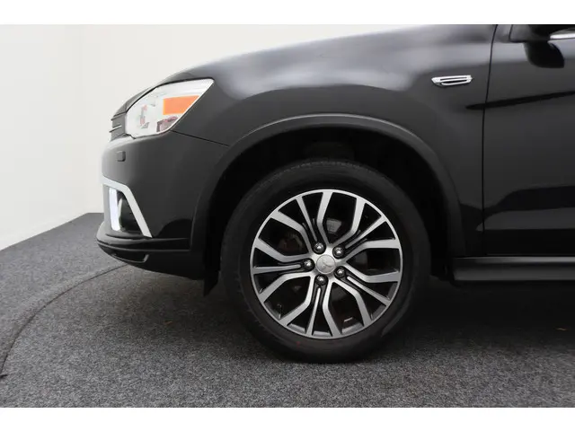 Mitsubishi ASX 1.6 Cleartec Connect Pro+ 2019 Benzine 24