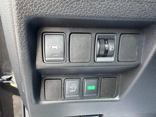 Nissan QASHQAI 1.2 N-Connecta l PANO 2017 Benzine 10