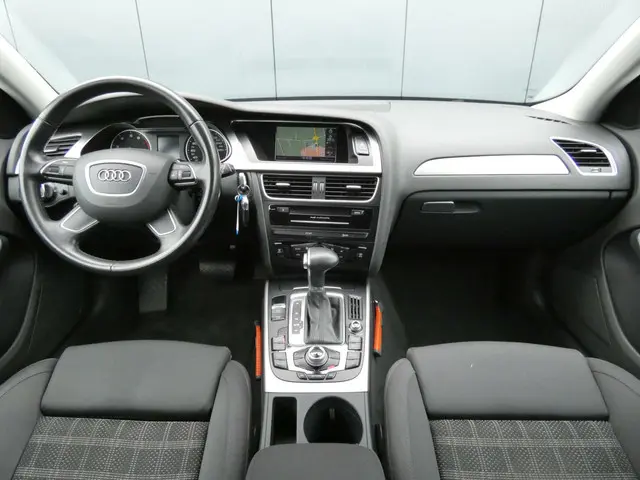 Audi A4 Avant HELAAS VERKOCHT!!! 2014 Benzine 10