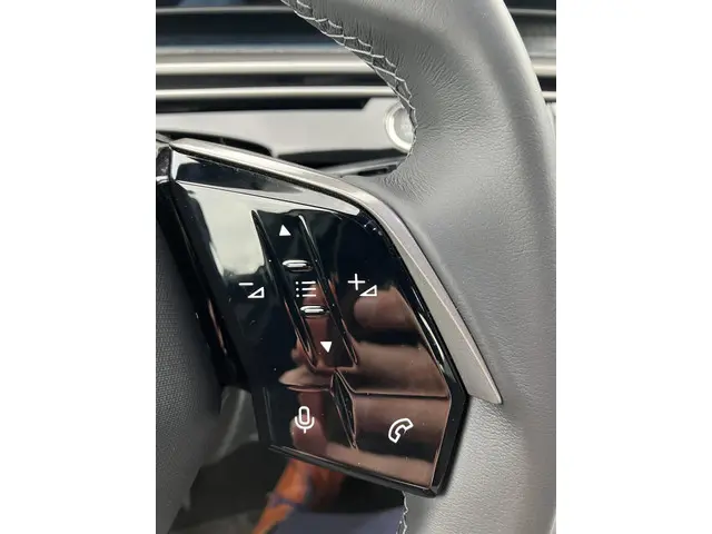 Peugeot 3008 HYBRID 145 ALLURE 2024 Hybride Benzine 21
