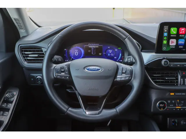 Ford Kuga 2.5 PHEV Titanium 2021 Hybride Benzine 23