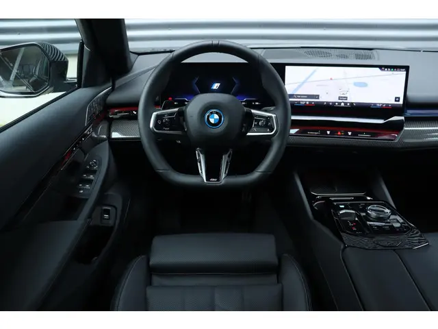 BMW i5 eDrive40 2025 Elektrisch 9