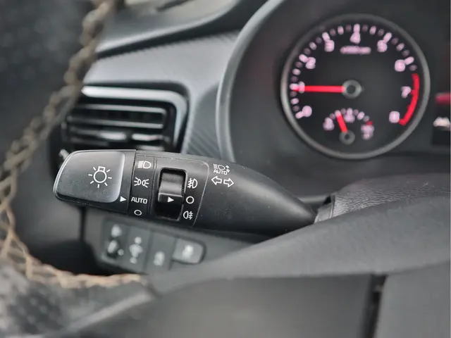 Kia Rio 1.0 T-GDi MHEV GT-Line 2023 Benzine 10