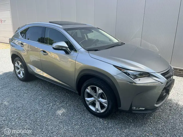 Lexus NX 2