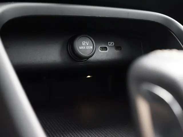 Volvo XC40 Recharge P8 AWD R-Design 2020 Elektrisch 16