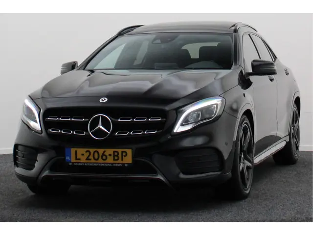 Mercedes-Benz GLA 250 4Matic 2017 Benzine 24