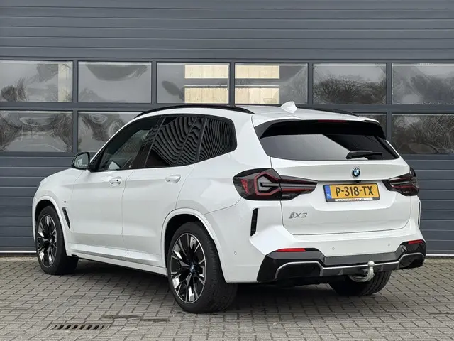 BMW iX3 HIGH EXECUTIVE 80 KWH 2022 Elektrisch 23