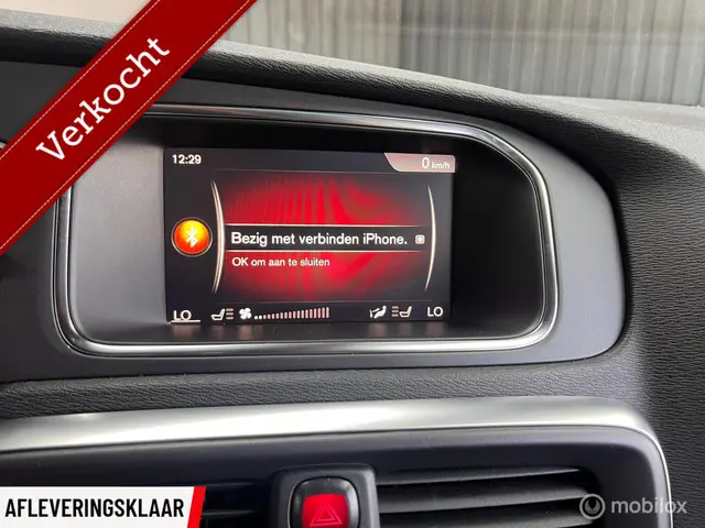 Volvo V40 2.0 T4 R-Design 2017 Benzine 17