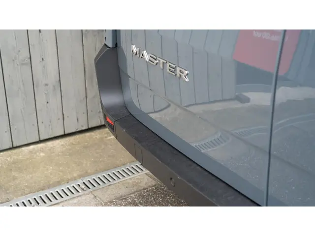Renault Master T35 2.0 dCi 150 L2H2 Extra 2024 Diesel 18