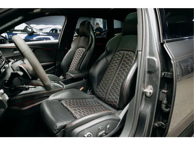 Audi RS4 2.9 TFSI RS 4 quattro 2018 Benzine 19