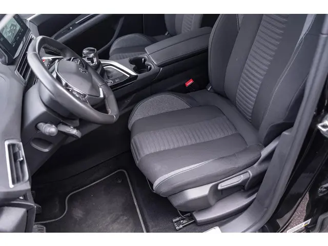 Peugeot 5008 1.5 HDI 2022 Diesel 31