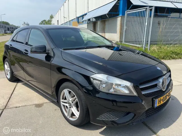 Mercedes-Benz A-Klasse 180 Ambition 2014 Benzine 2