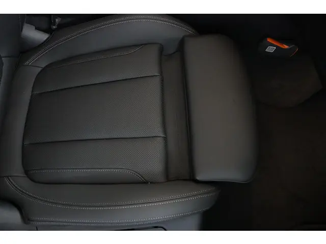 BMW 3 Serie Touring 330e 2025 Hybride Benzine 41