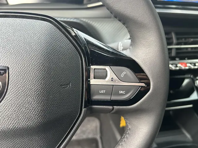 Peugeot 2008 1.2 Turbo 100PK Allure 2024 Benzine 16