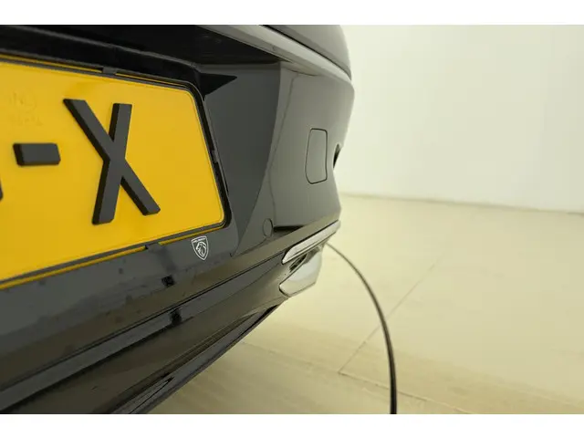 Peugeot 308 1.2T 130pk Allure 2023 Benzine 3