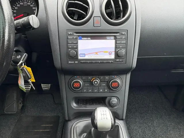 Nissan QASHQAI 1.6 Connect Edition !PANODAK! 2012 Benzine 24