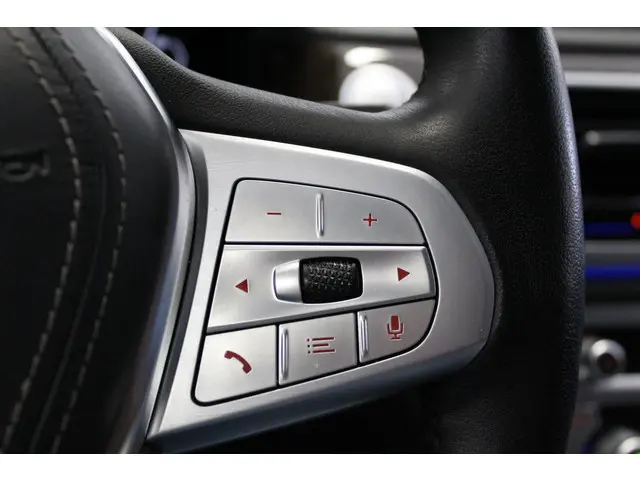 BMW 7 Serie 745e High Executive 2022 Hybride Benzine 34