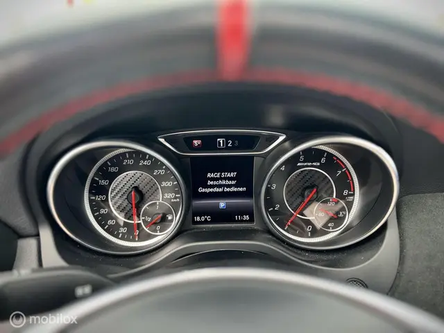 Mercedes-Benz CLA AMG 45 4MATIC Ambition 2017 Benzine 32