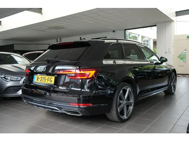 Audi A4 Avant 40 TFSI S line 2019 Benzine 6