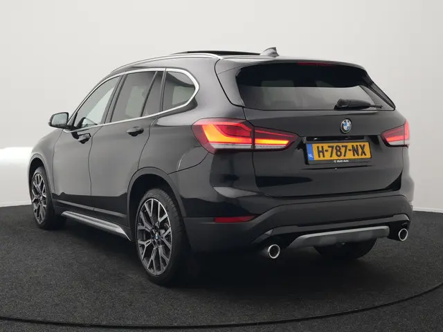 BMW X1 sDrive20i Sportline Automaat 192pk 2020 Benzine 21