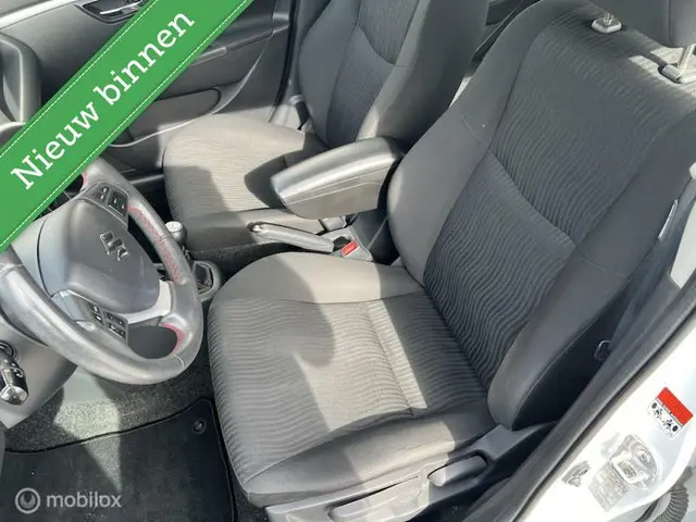Suzuki Swift 1.2 Bandit EASSS 2012 Benzine 19