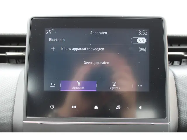Renault Clio TCe 90 Equilibre 2023 Benzine 24