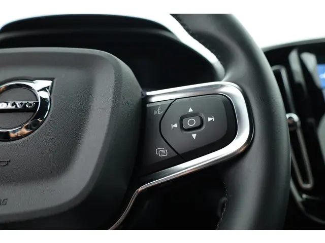 Volvo XC40 T5 Recharge R-Design 2022 Hybride Benzine 14