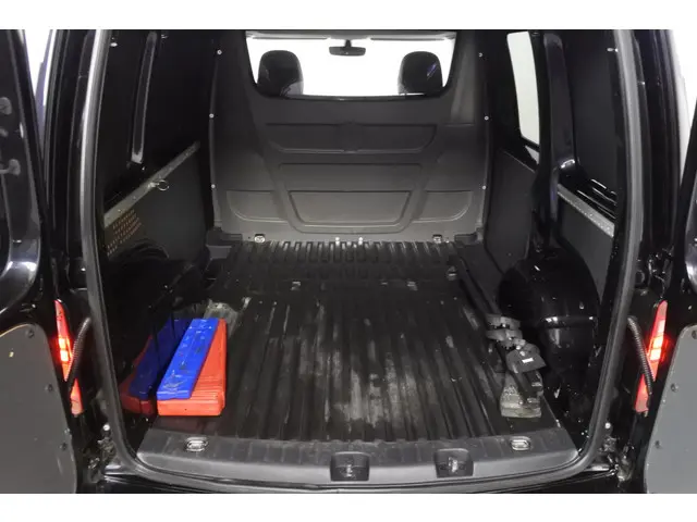 Volkswagen Caddy 1.4 TSi 125pk DSG Highline 2018 Benzine 14