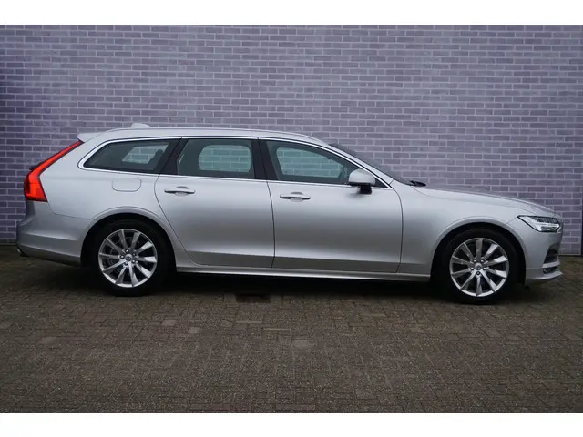 Volvo V90 2.0 T5 Momentum 2019 Benzine 25