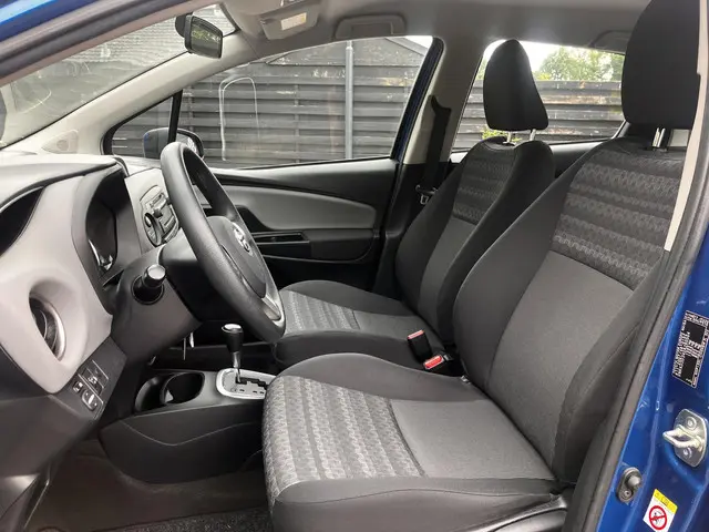 Toyota Yaris 1.5 Hybrid Now 2016 Hybride Benzine 17