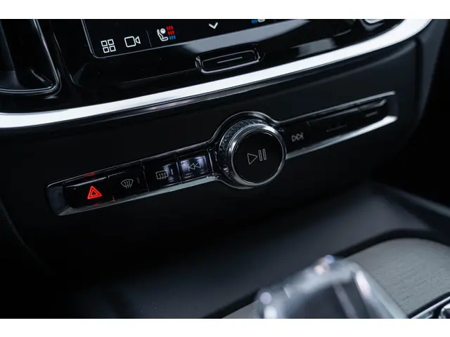 Volvo V60 Cross Country B5 AWD Ultimate 2024 Benzine 29