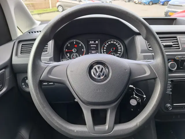 Volkswagen Caddy 2.0 TDI L1H1 BMT Comfortline 2020 Diesel 9