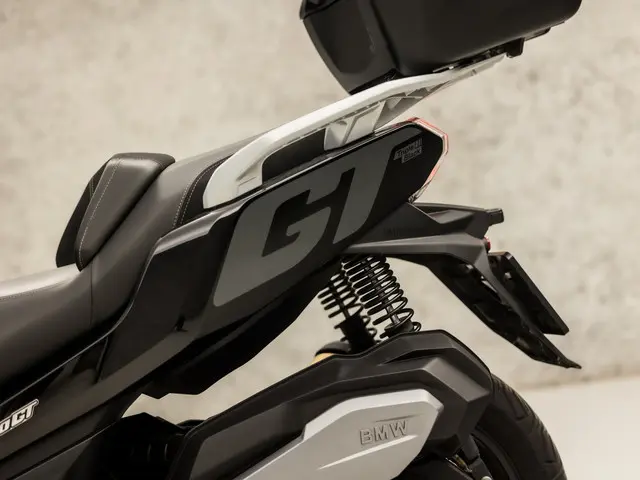 BMW C 400 GT Triple Black 2025 Benzine 11