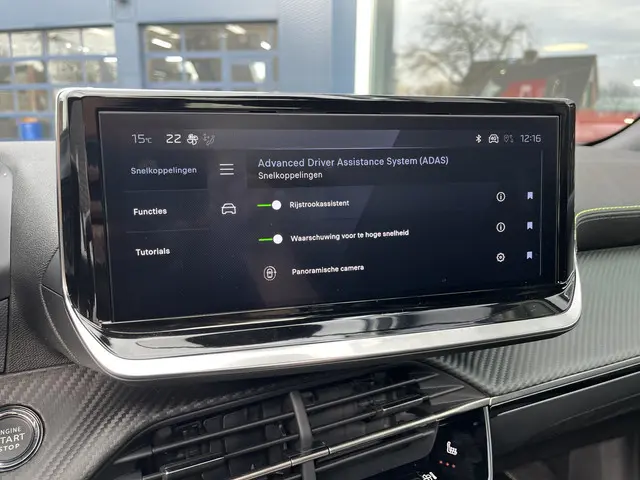 Peugeot 2008 1.2 Hybrid 145 PK GT 2025 Hybride Benzine 19