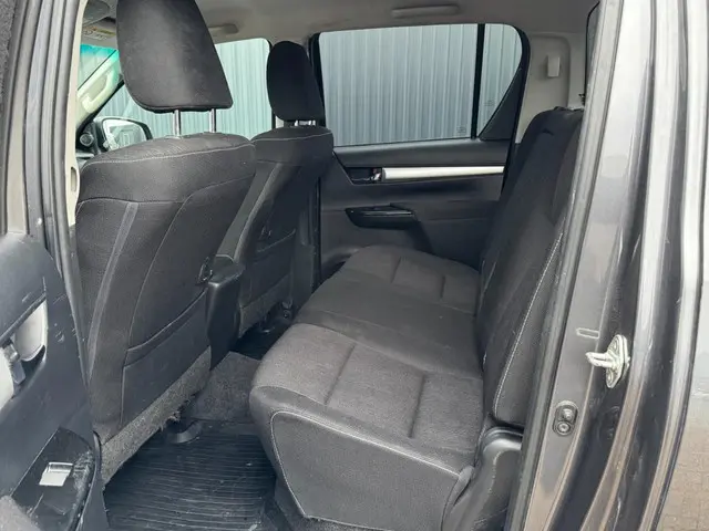 Toyota Hilux 2.4 D-4D-F Double Cab 2P NAP 2018 Diesel 9