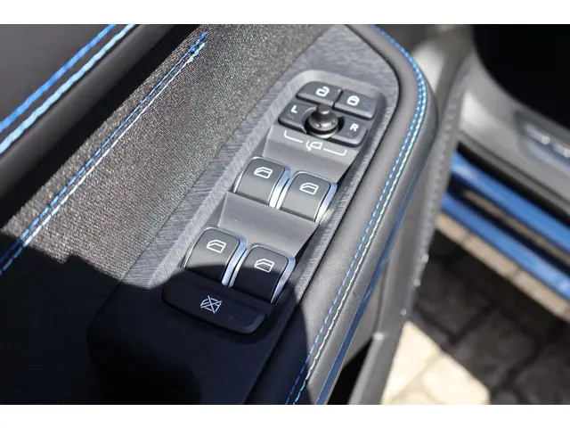 Lynk & Co 01 1.5 2025 Hybride Benzine 22