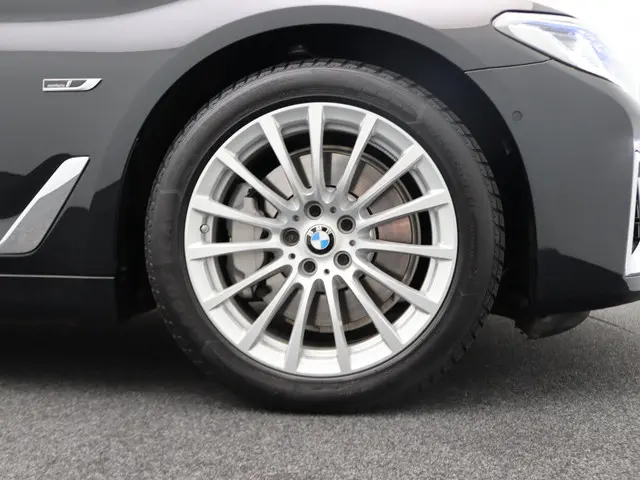 BMW 5 Serie Touring 530e 2023 Hybride Benzine 19