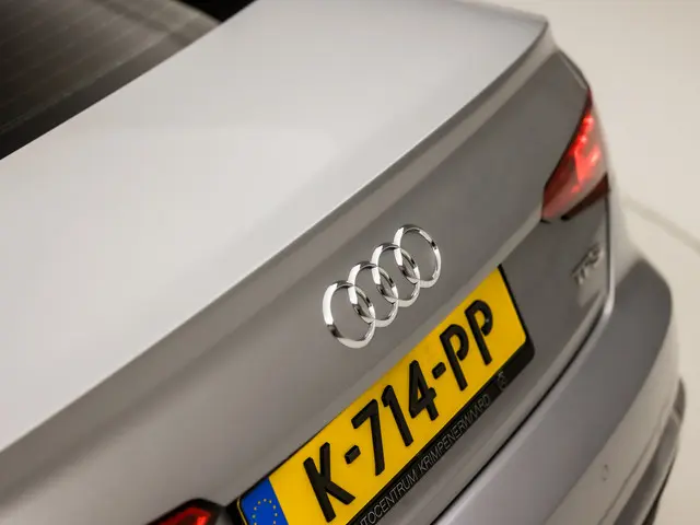 Audi A4 Limousine 1.4 TFSI Sport 2016 Benzine 17