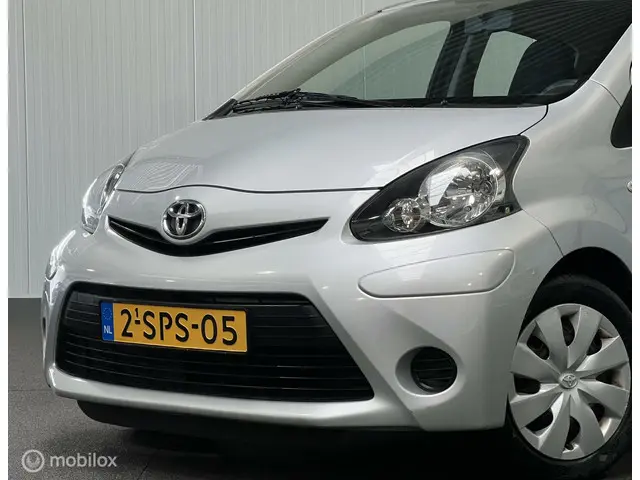 Toyota Aygo 1.0 VVT-i Now 5-drs [ NAP airco ] 2013 Benzine 19