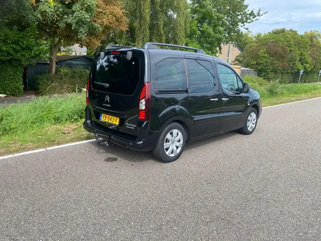 Citroën Berlingo 1.2 PureTech XTR 2016 Benzine 8