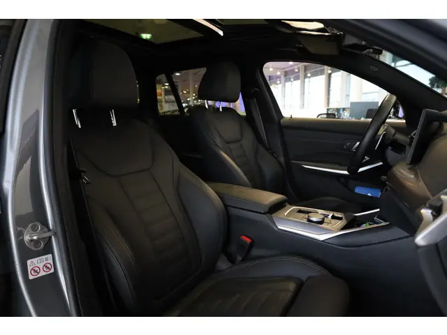 BMW 3 Serie Touring 318i 2024 Benzine 8