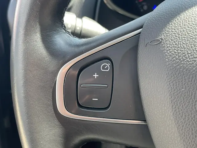 Renault Clio Estate 0.9 TCe Intens 2019 Benzine 16