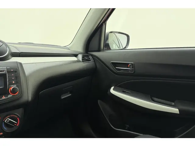 Suzuki Swift 1.2 Comfort Smart Hybrid 2021 Benzine 18