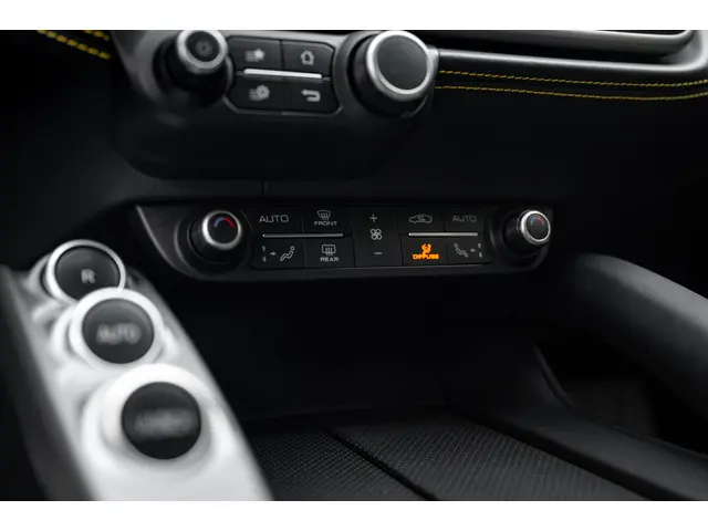 Ferrari GTC4Lusso 6.3 V12 2016 Benzine 21