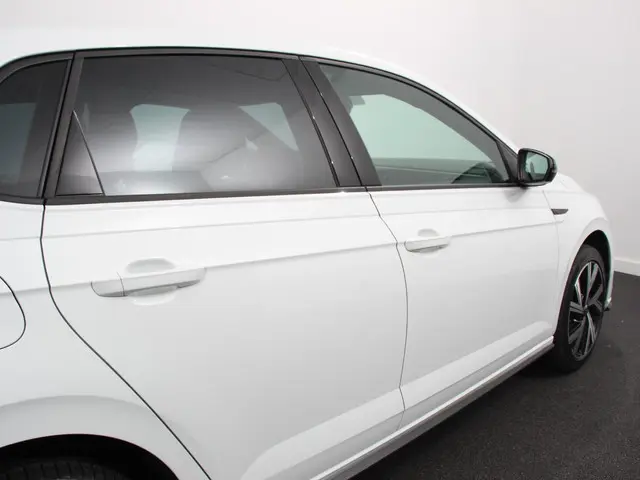 Volkswagen Polo 1.0 TSI R-Line DSG 2023 Benzine 14