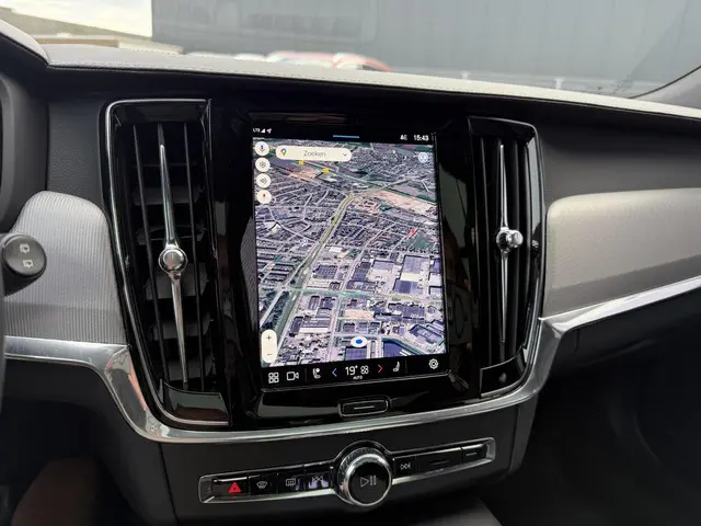 Volvo V90 B4 D Plus Dark 2023 Diesel 11