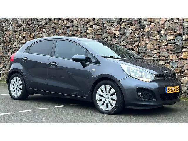 Kia Rio 1.4 CVVT ExecutiveLine 2014 Benzine 4