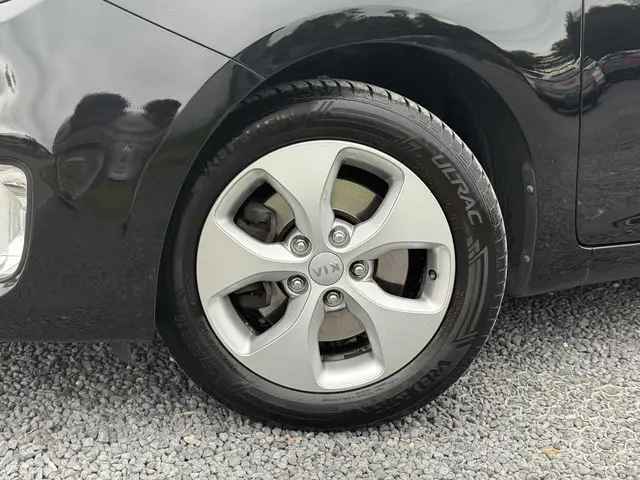 Kia Carens 1.6 GDi Business Pack 2014 Benzine 29