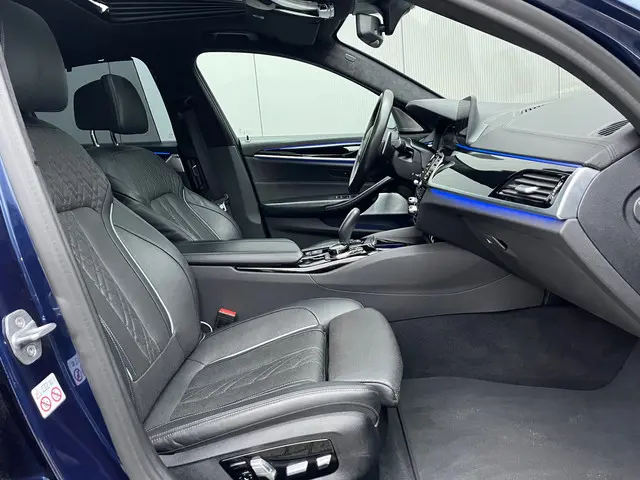 BMW 5 Serie M550i xDrive High Executive 2019 Benzine 18